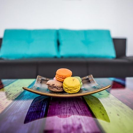 Oasis By The Sea - Summerland Apartment Mamaia Bagian luar foto