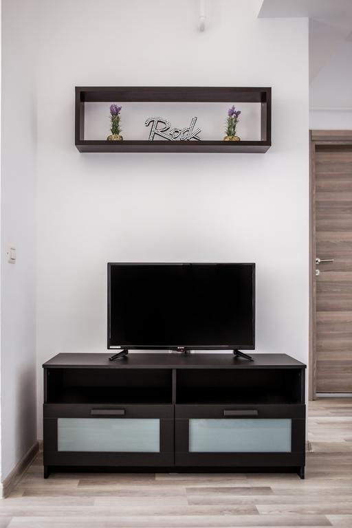 Oasis By The Sea - Summerland Apartment Mamaia Bagian luar foto