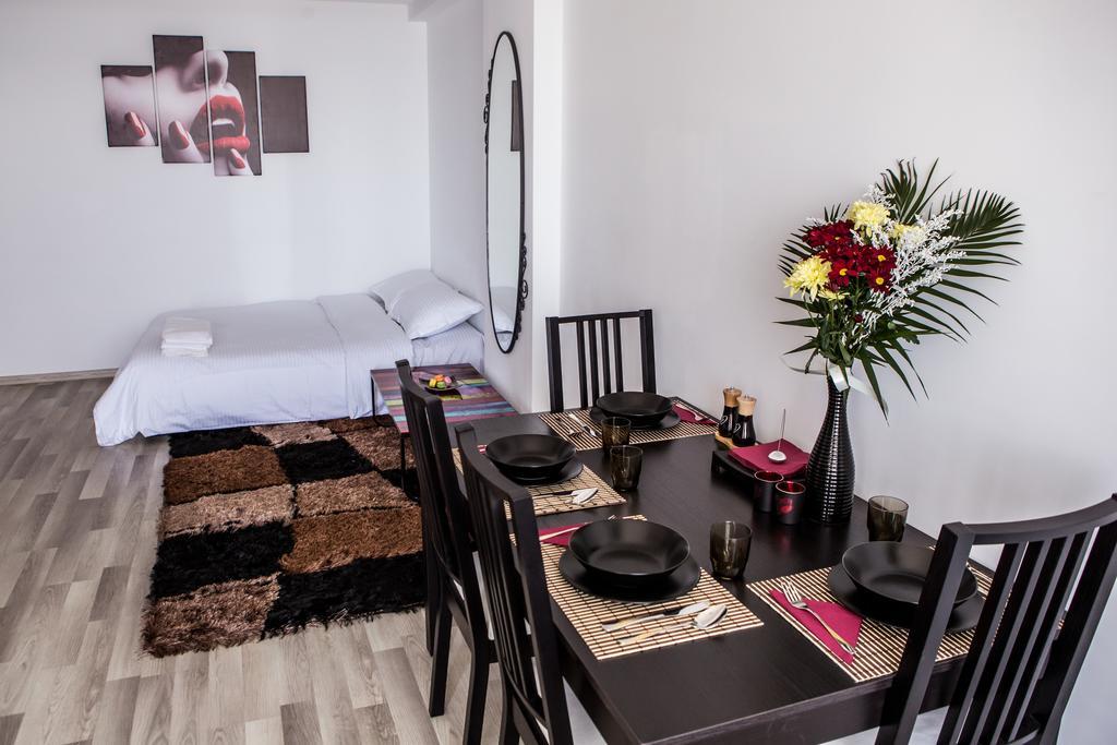 Oasis By The Sea - Summerland Apartment Mamaia Bagian luar foto